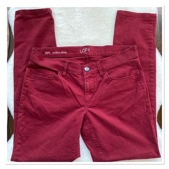 ๐ Free with purchase ๐ LOFT Modern Skinny Jeans - Picture 5 of 9